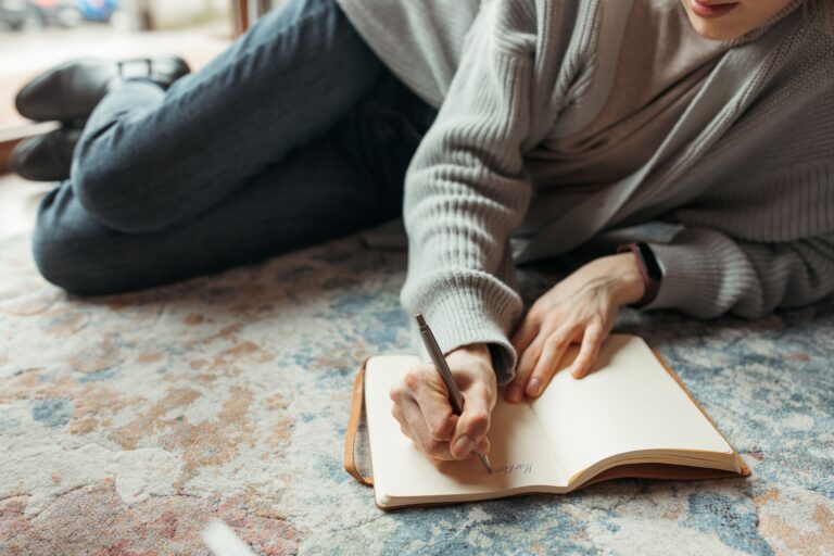 AI Journaling: When the Page Reads You Back